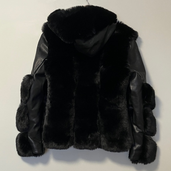 Luxurious Black Faux Fur Faux Leather Women's Jacket - Picture 12 of 13